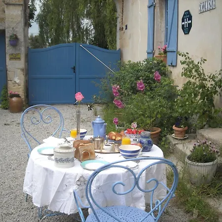 Couette-café D'hôtes Des Grands Prés 3*