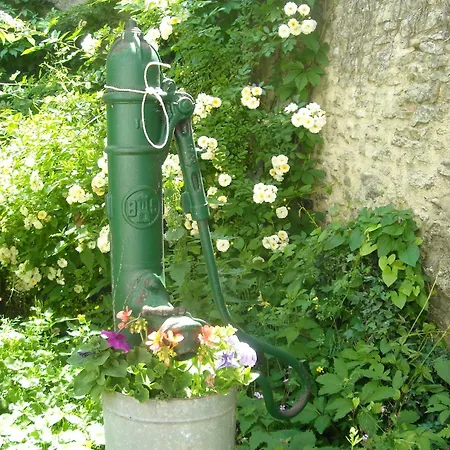 D'hôtes Des Grands Prés Couette-café 3*