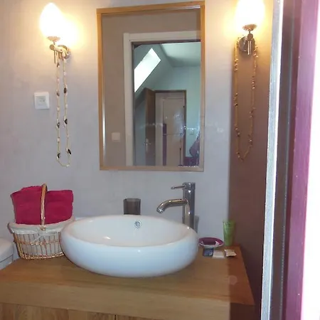 D'hotes Des Grands Pres Bed & Breakfast 3*